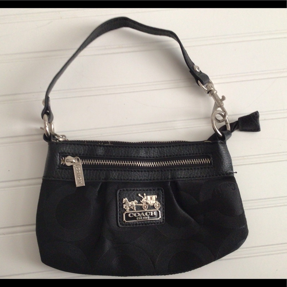 Coach wristlet- like new. - Black Jacquard